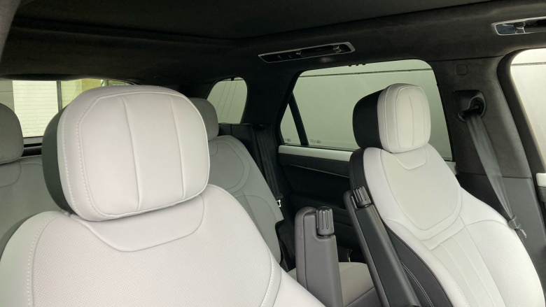 Land Rover Range Rover Sport 4.4 P530 V8 Autobiography 5dr Auto Petrol Estate